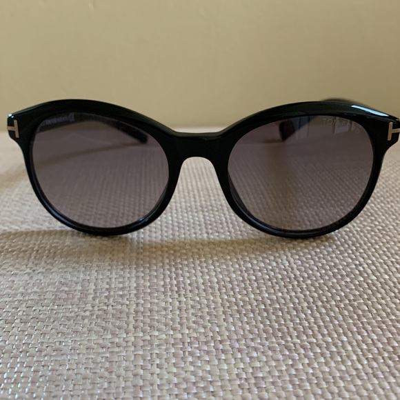 Tom Ford Sunglasses - Picture 2 of 6